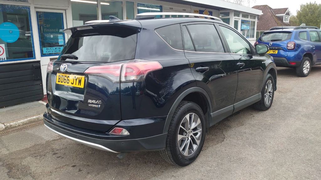 Used Toyota RAV4 2017 for sale - 78068042: Photo 3