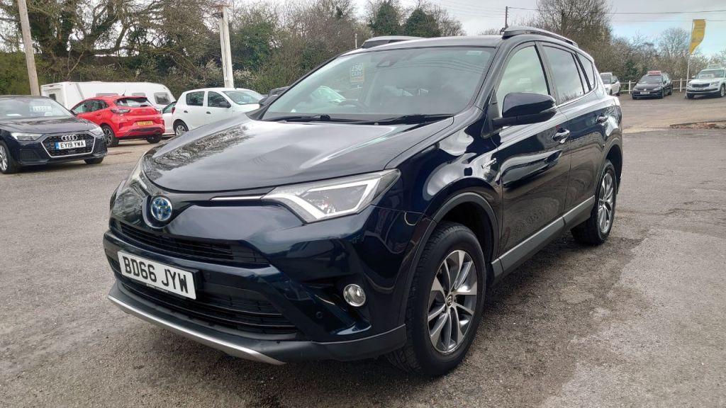 Used Toyota RAV4 2017 for sale - 78068042: Photo 5