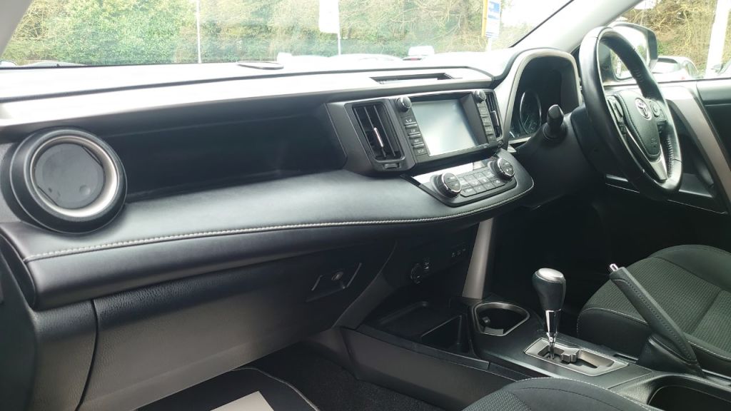 Used Toyota RAV4 2017 for sale - 78068042: Photo 7