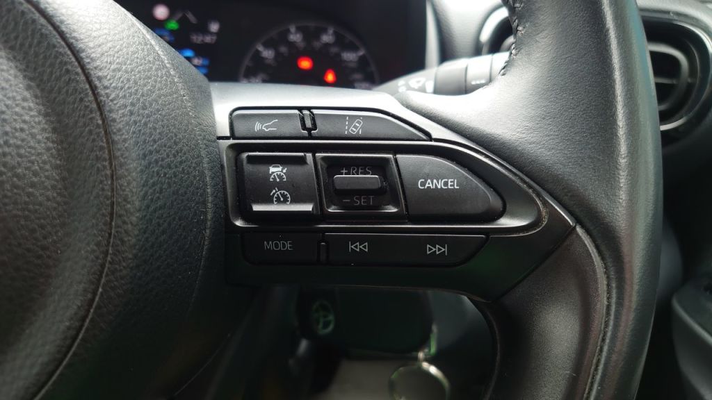 Used Toyota Yaris 2021 for sale - 78015828: Photo 17