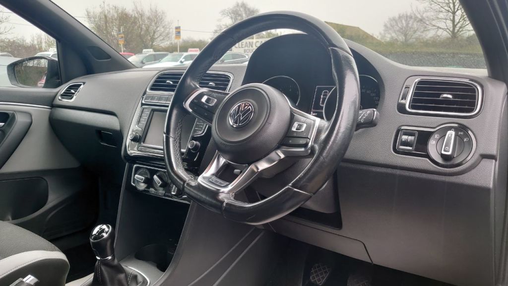 Used Volkswagen Polo 2014 for sale - 78015811: Photo 7