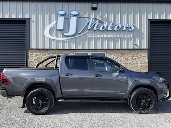 Used Toyota Hilux 2023 for sale - 78128646: Photo