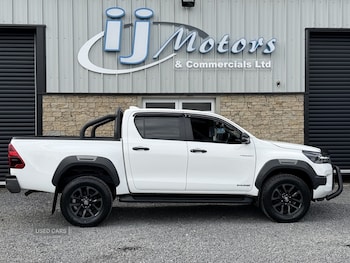 Used Toyota Hilux 2023 for sale - 78232305: Photo