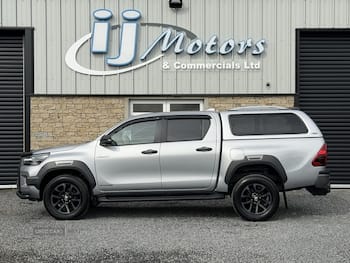 Used Toyota Hilux 2023 for sale - 79767894: Photo