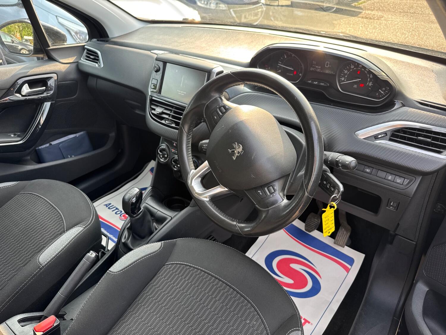 Used Peugeot 208 2016 for sale - 76769148: Photo 10