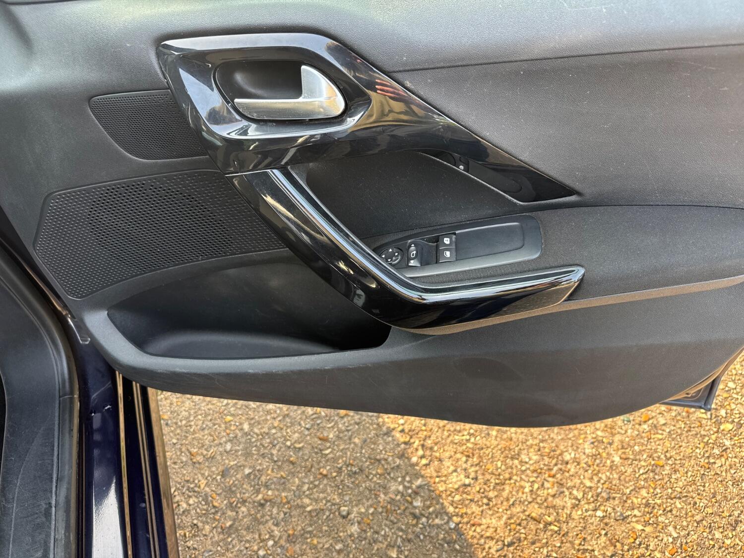 Used Peugeot 208 2016 for sale - 76769148: Photo 13