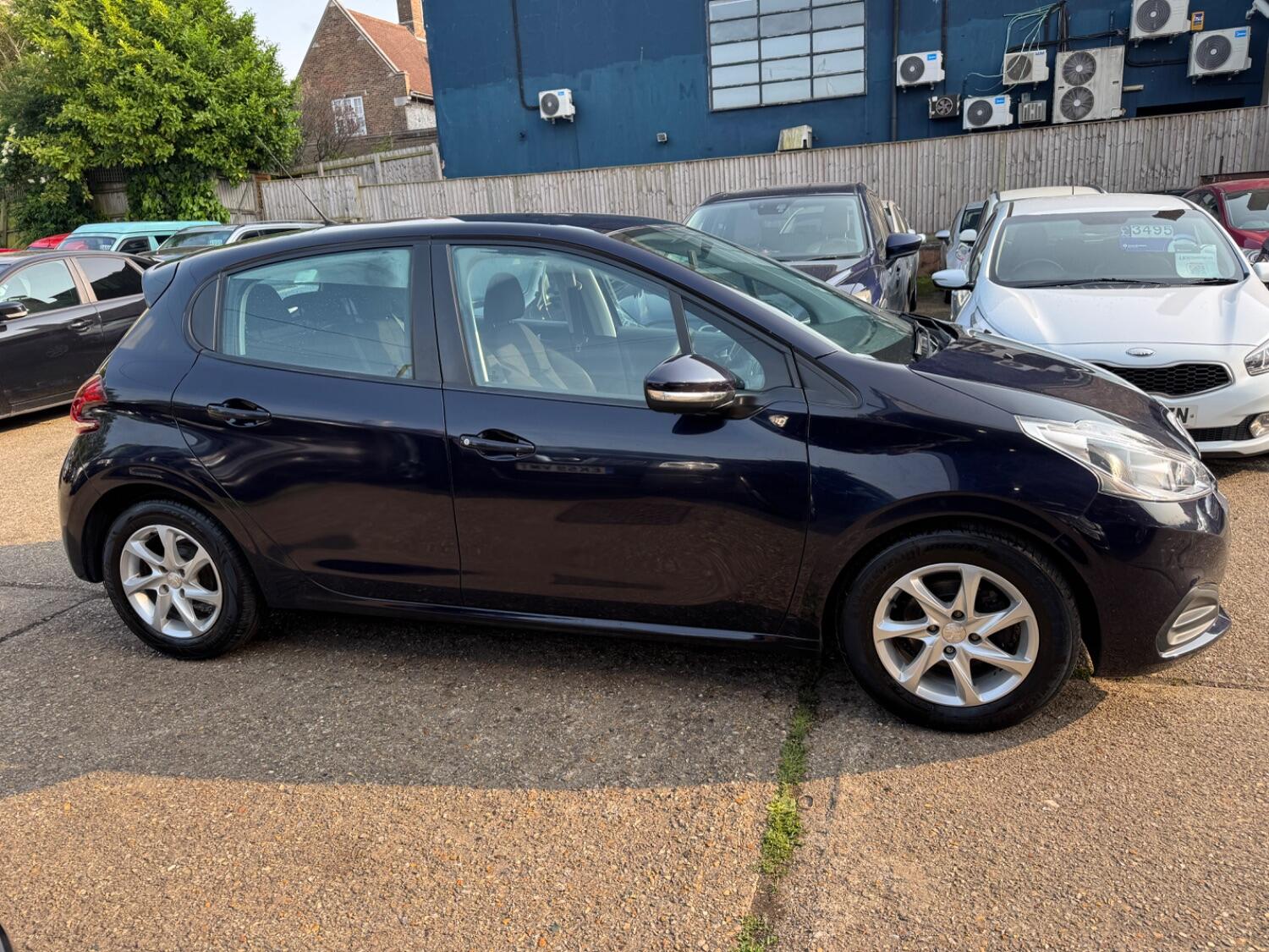 Used Peugeot 208 2016 for sale - 76769148: Photo 8