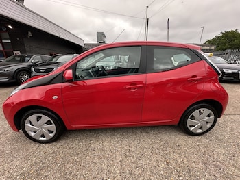 Used Toyota AYGO 2017 for sale - 79173552: Photo