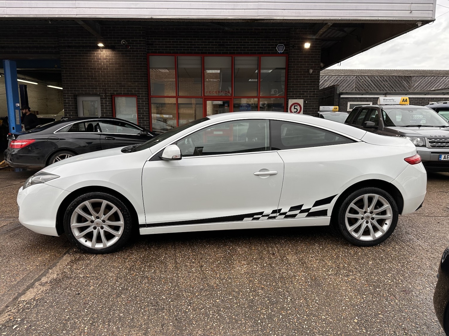 Used Renault Laguna 2010 for sale - 76848705: Photo 4