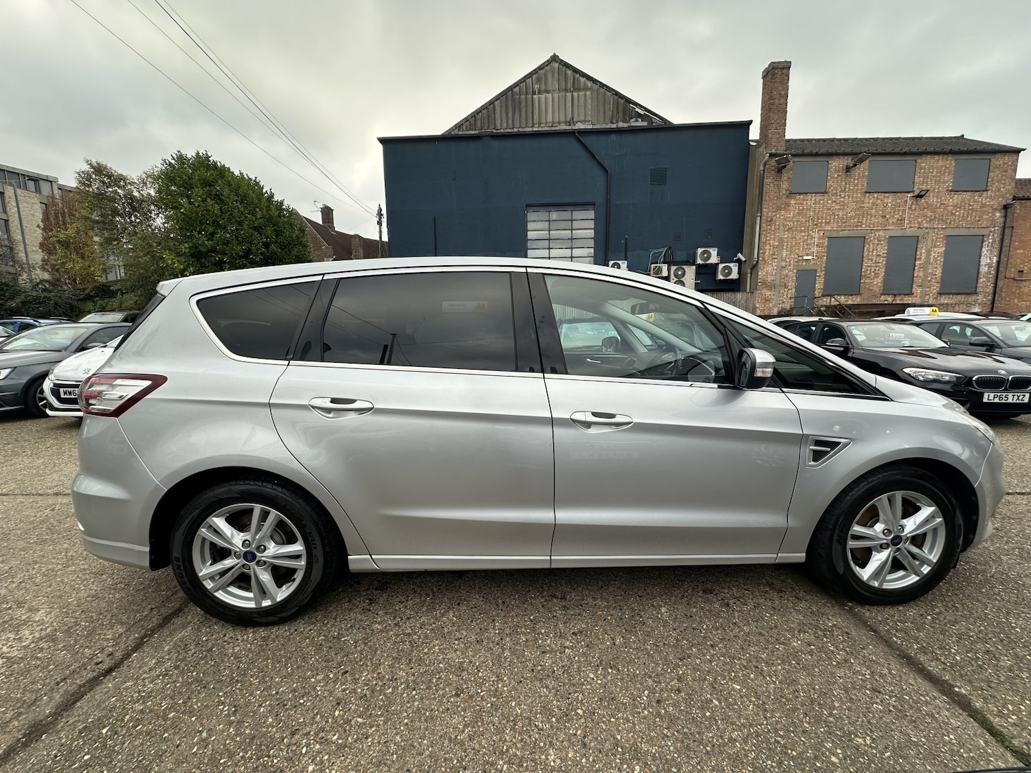 Used Ford S-Max 2016 for sale - 76510888: Photo 8
