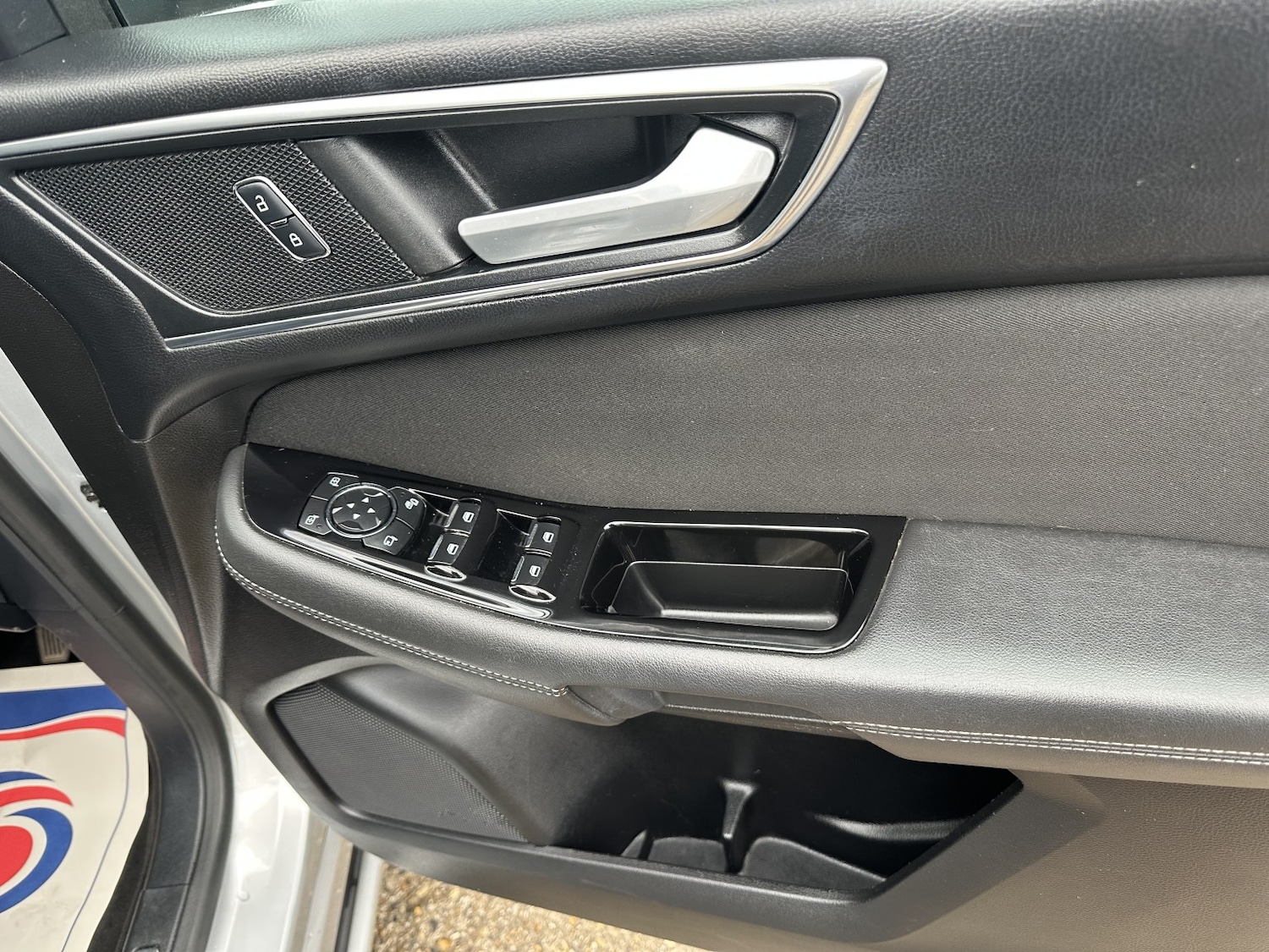 Used Ford S-Max 2016 for sale - 76510888: Photo 9