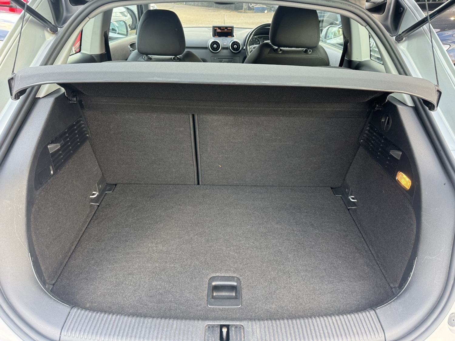 Used Audi A1 2011 for sale - 76631598: Photo 11