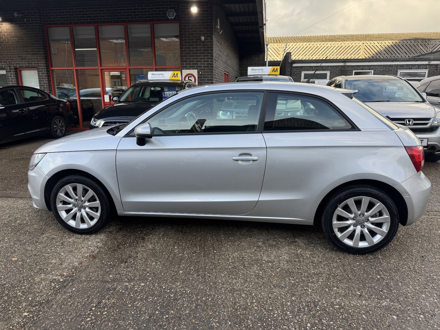 Used Audi A1 2011 for sale - 76631598: Photo 4