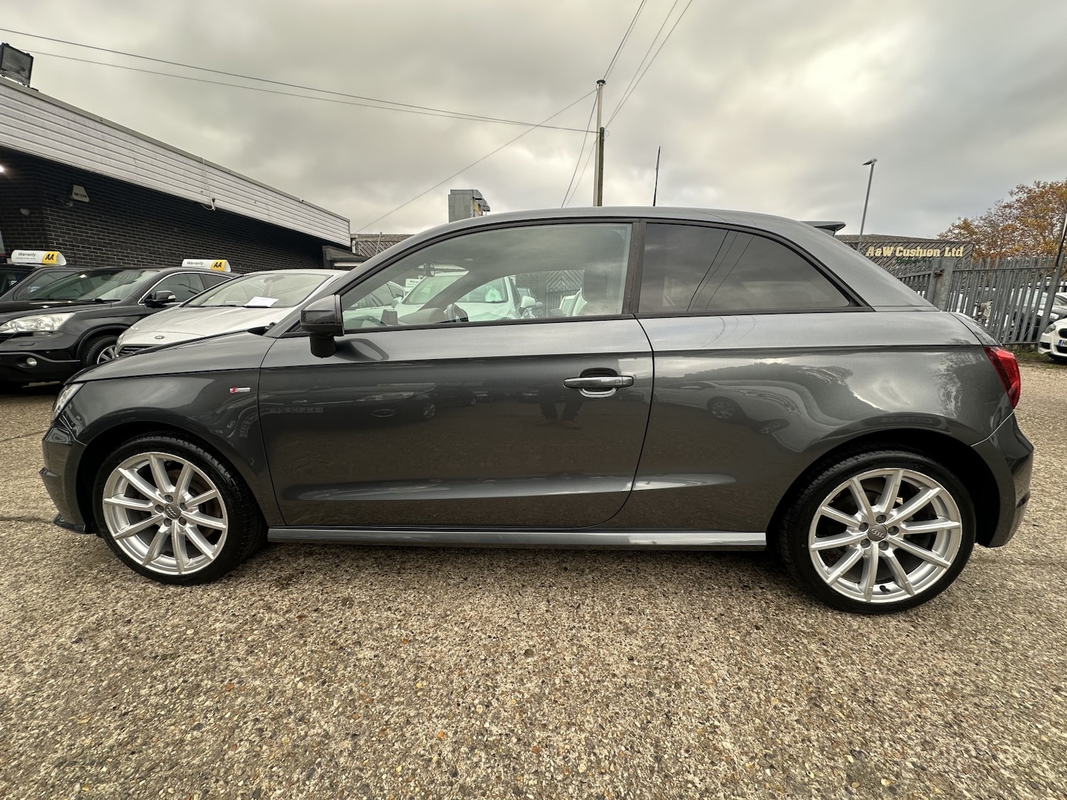 Used Audi A1 2015 for sale - 76510908: Photo 4