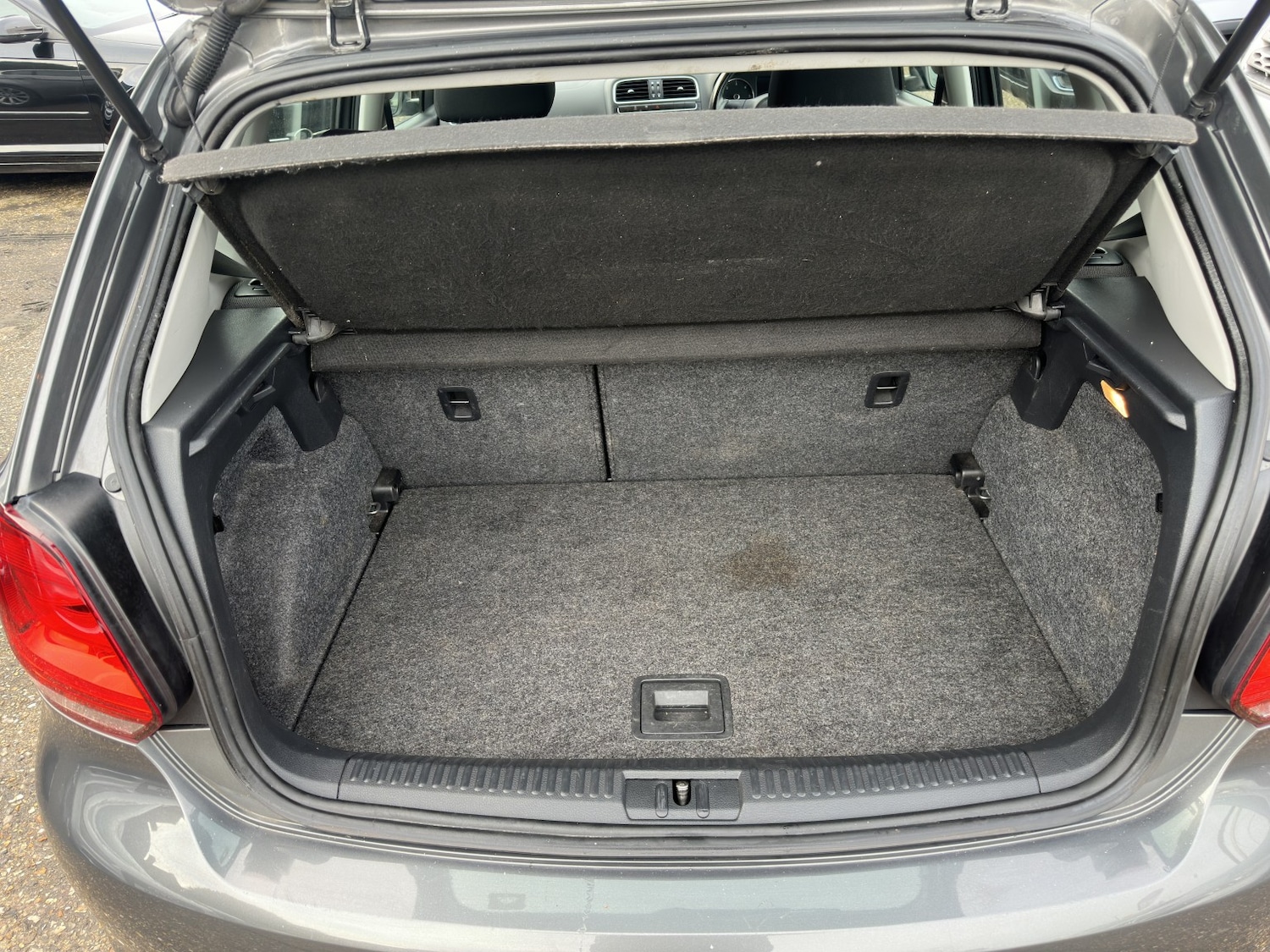 Used Volkswagen Polo 2011 for sale - 77465163: Photo 14