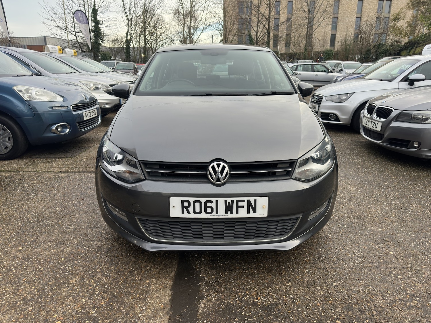 Used Volkswagen Polo 2011 for sale - 77465163: Photo 2