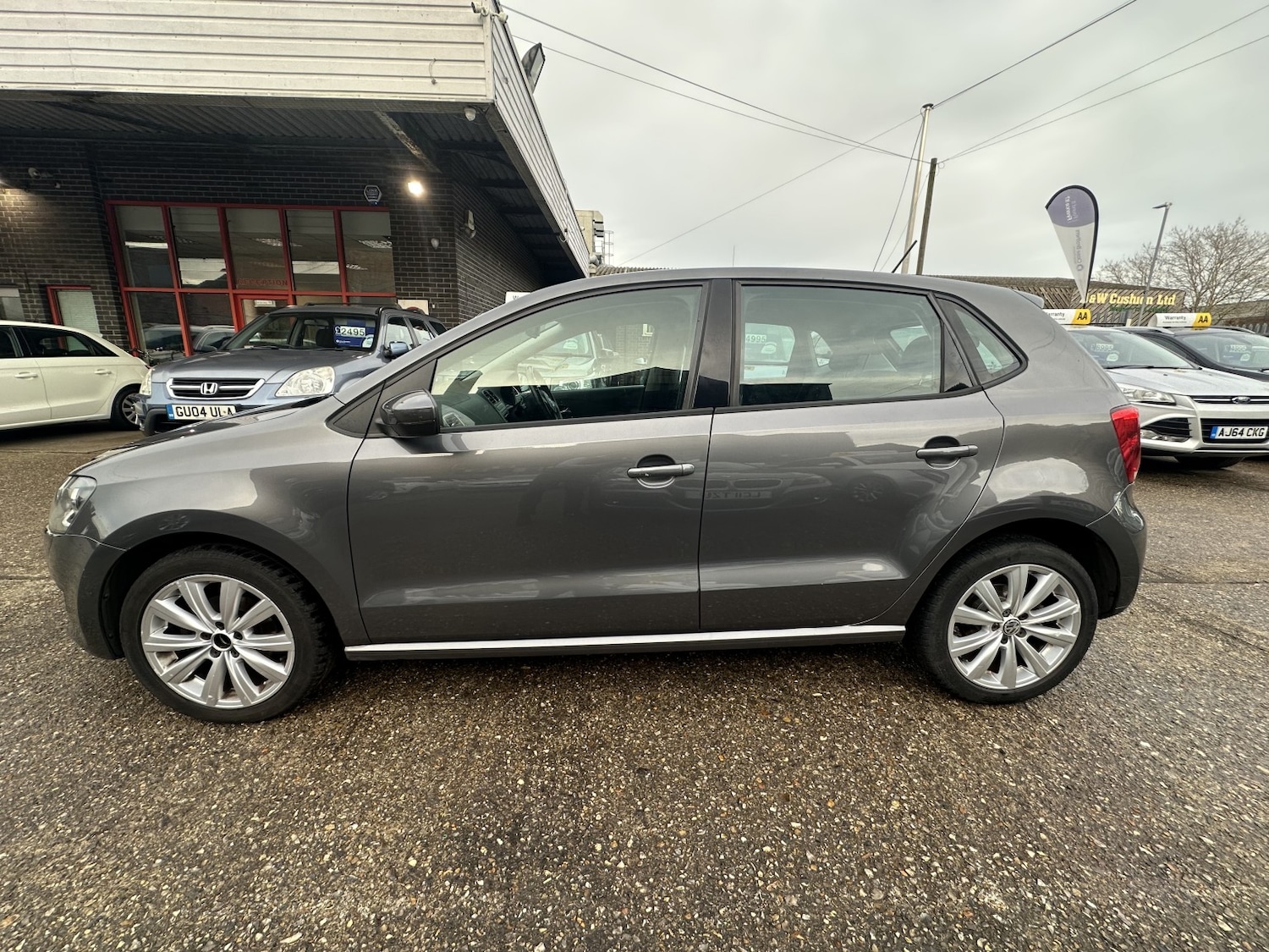 Used Volkswagen Polo 2011 for sale - 77465163: Photo 4