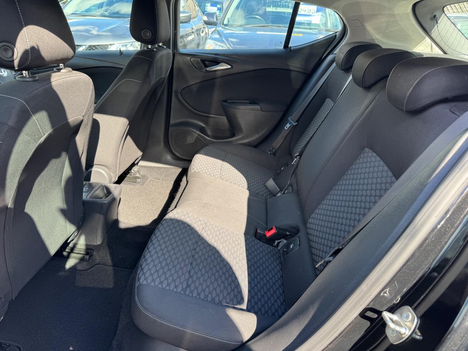 Used Vauxhall Astra 2017 for sale - 76093670: Photo 13