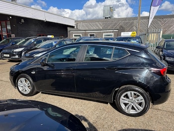 Used Vauxhall Astra 2017 for sale - 76093670: Photo 4