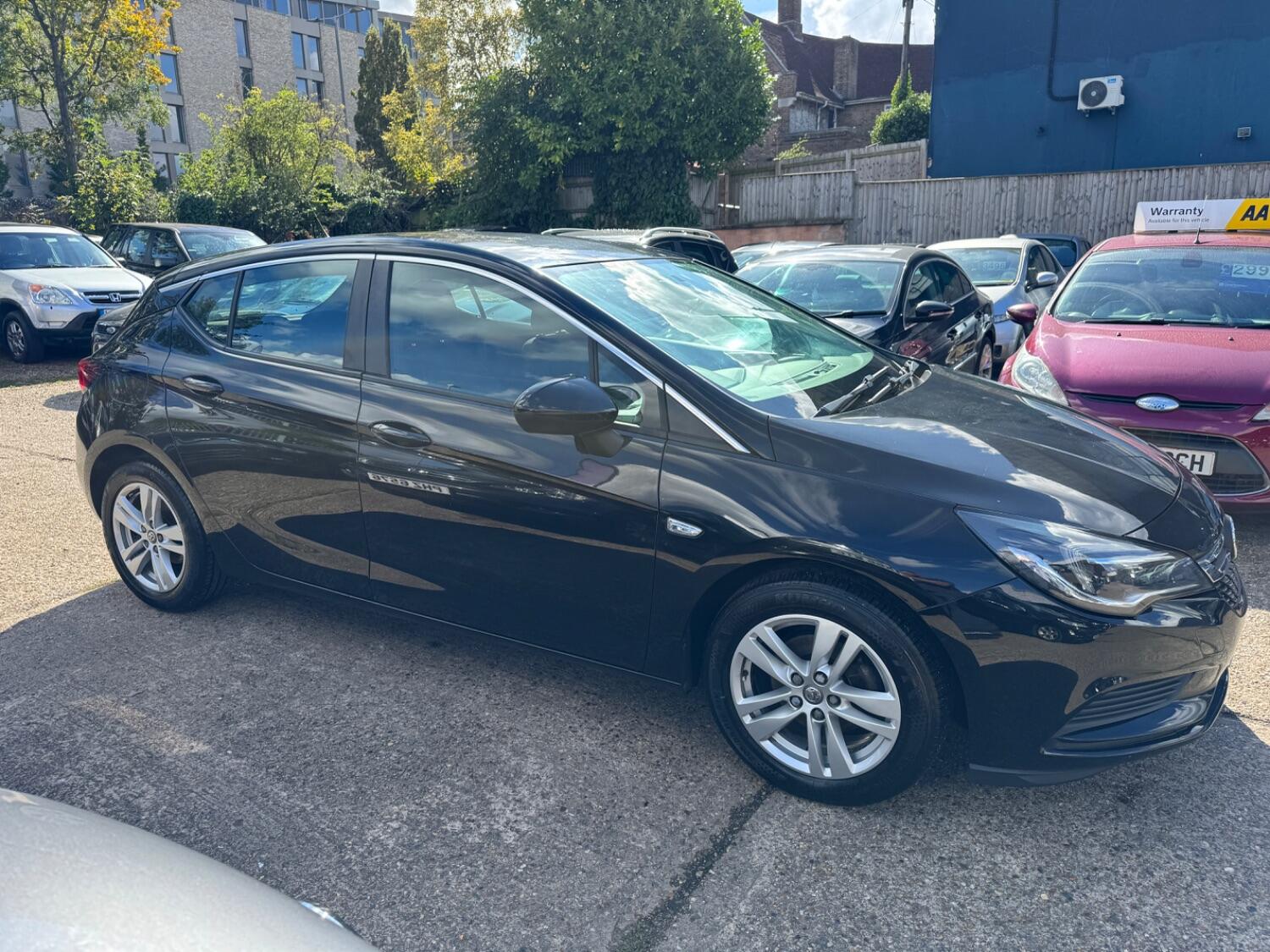 Used Vauxhall Astra 2017 for sale - 76093670: Photo 5