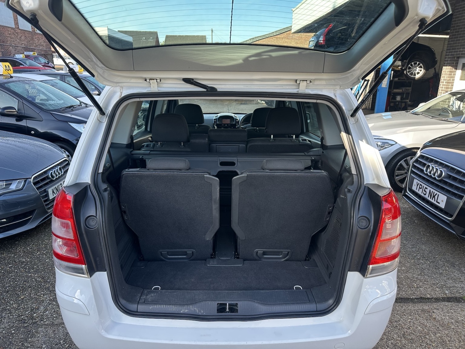 Used Vauxhall Zafira 2012 for sale - 76407585: Photo 13