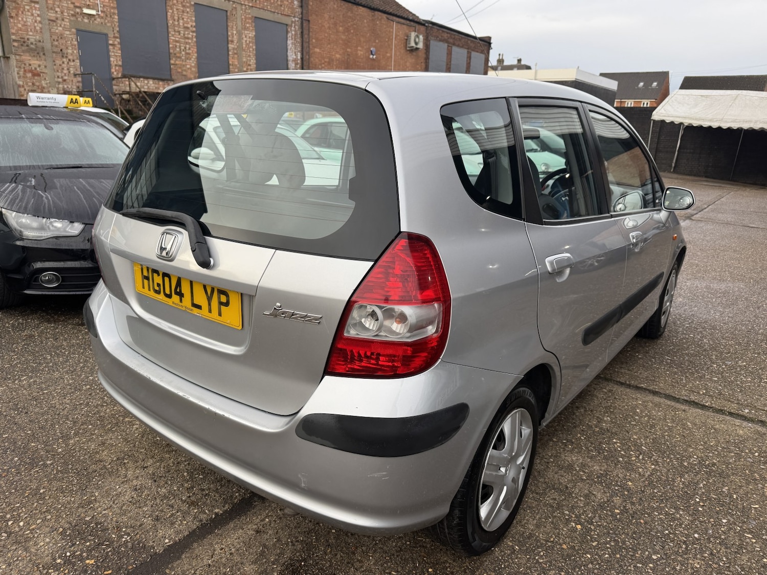 Used Honda Jazz 2004 for sale - 76896884: Photo 6