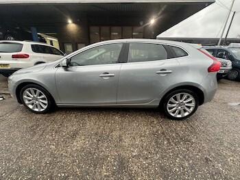 Used Volvo V40 2013 for sale - 77189278: Photo