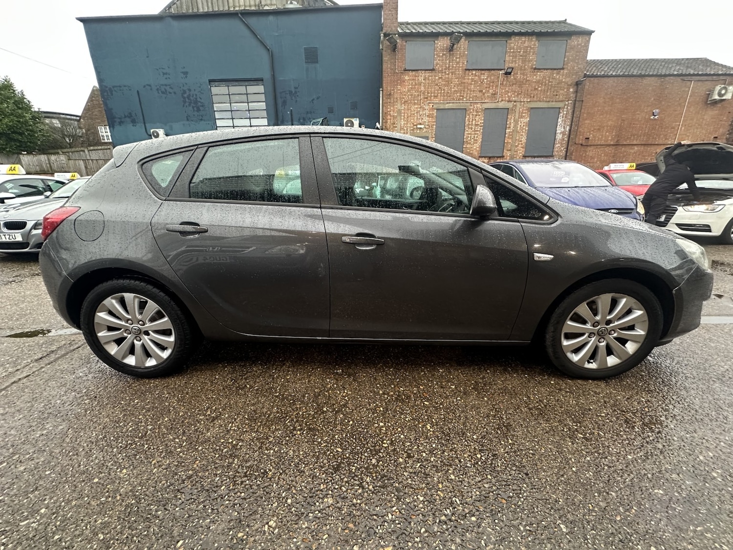 Used Vauxhall Astra 2011 for sale - 77207206: Photo 8