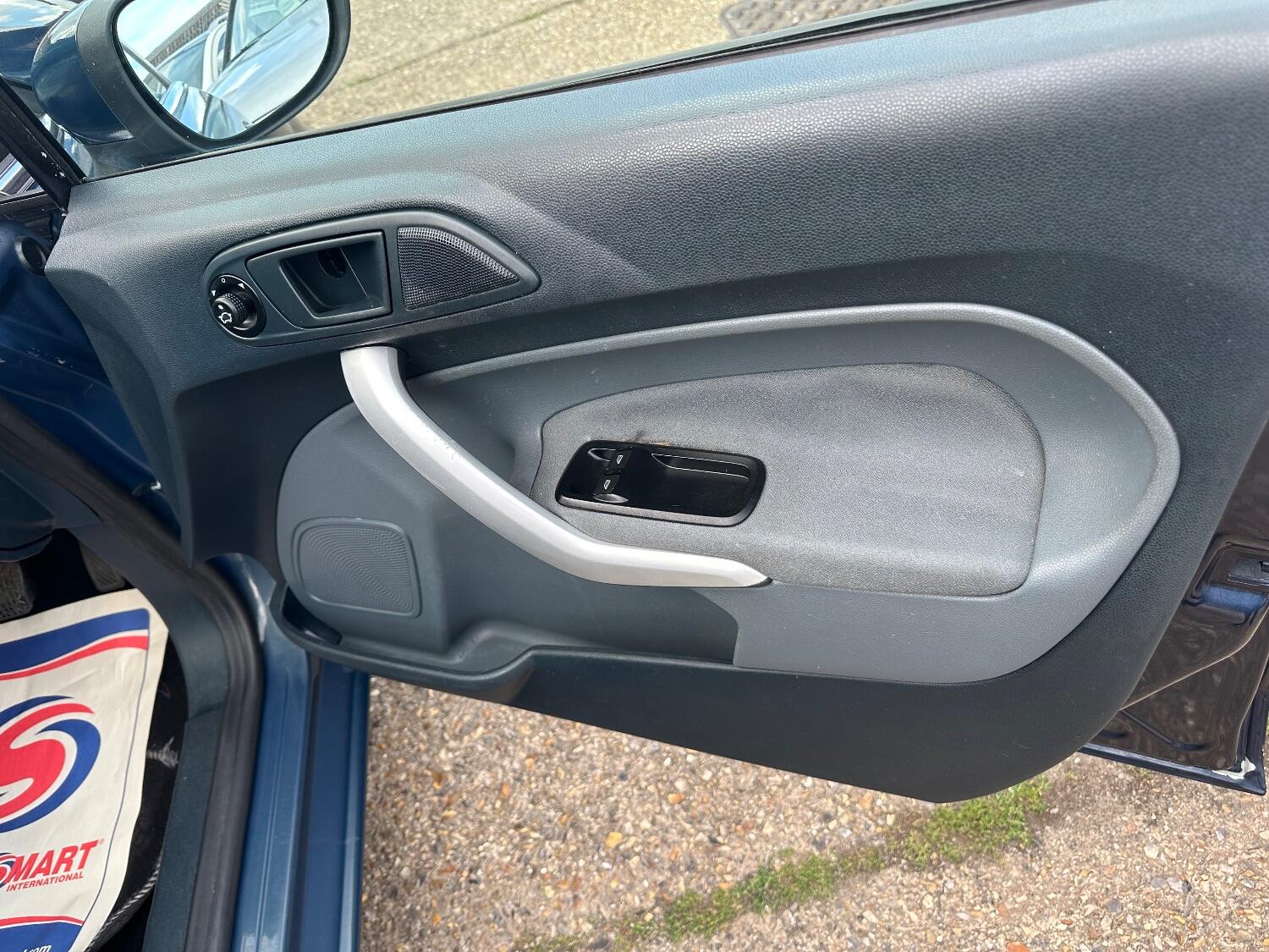 Used Ford Fiesta 2009 for sale - 76769312: Photo 9