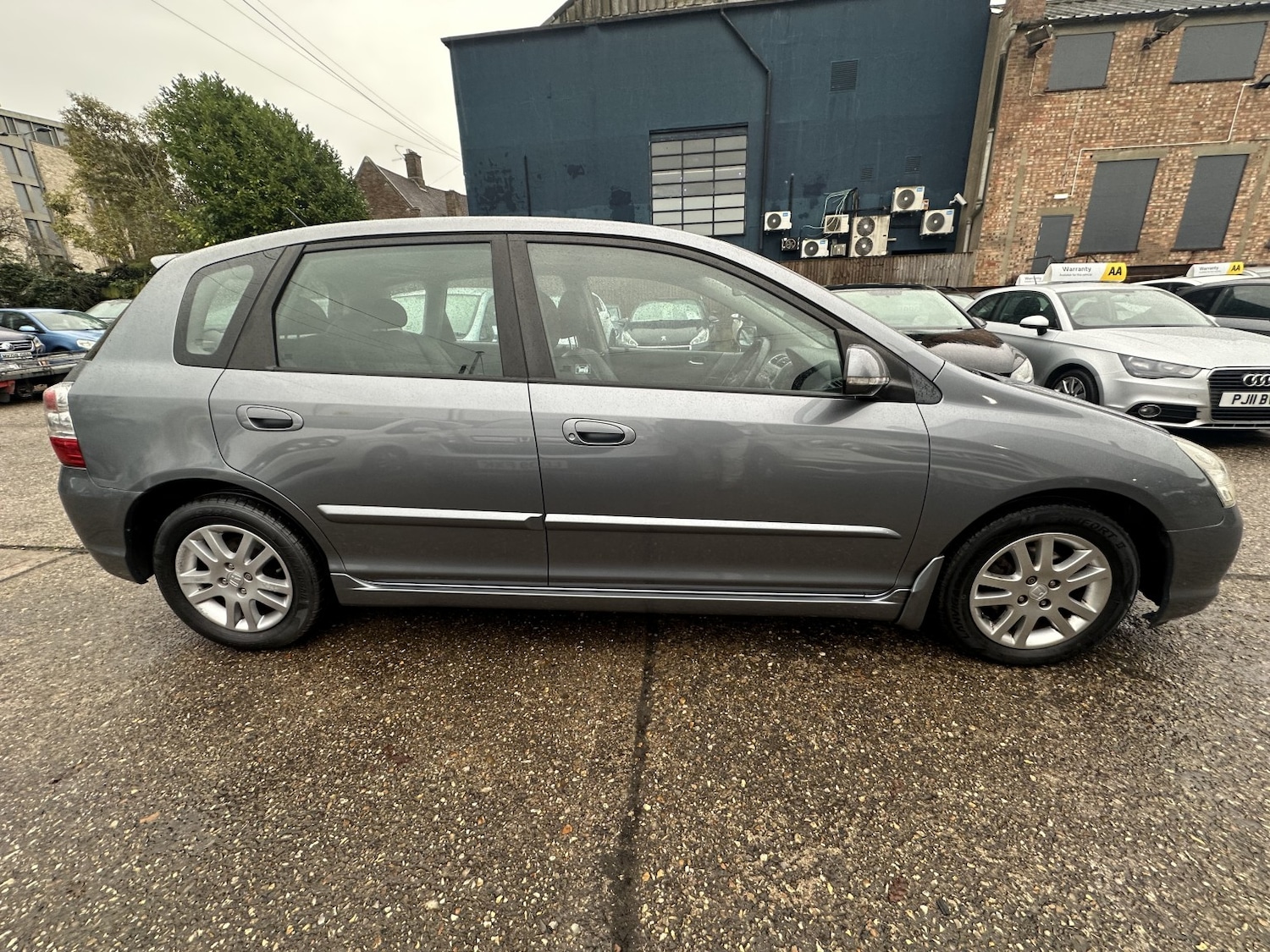 Used Honda Civic 2005 for sale - 76527376: Photo 6