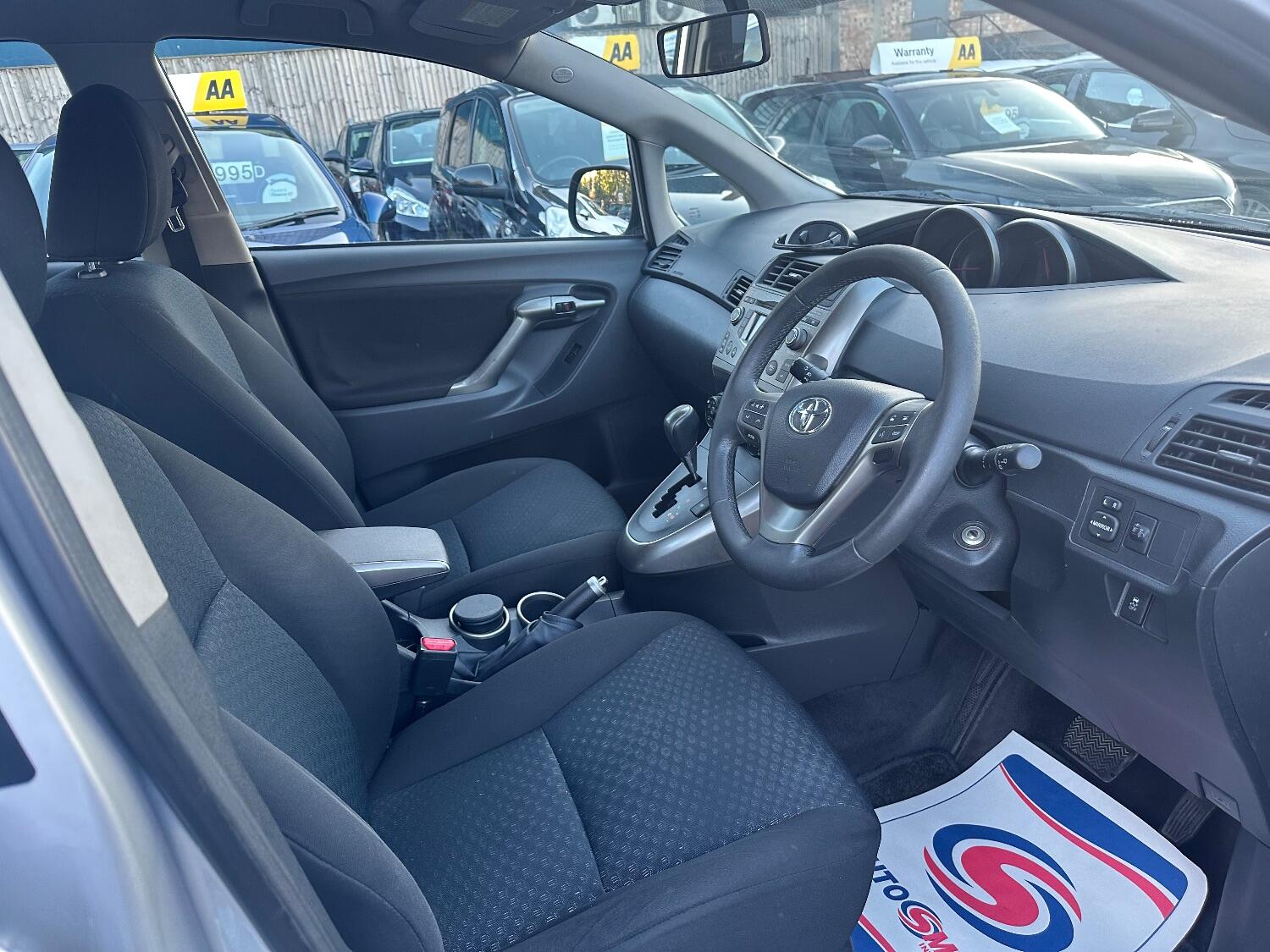 Used Toyota Verso 2009 for sale - 76170434: Photo 10