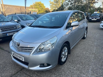 Used Toyota Verso 2009 for sale - 76170434: Photo