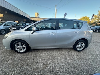 Used Toyota Verso 2009 for sale - 76170434: Photo