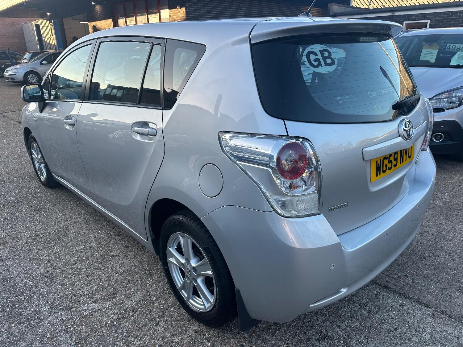 Used Toyota Verso 2009 for sale - 76170434: Photo 5