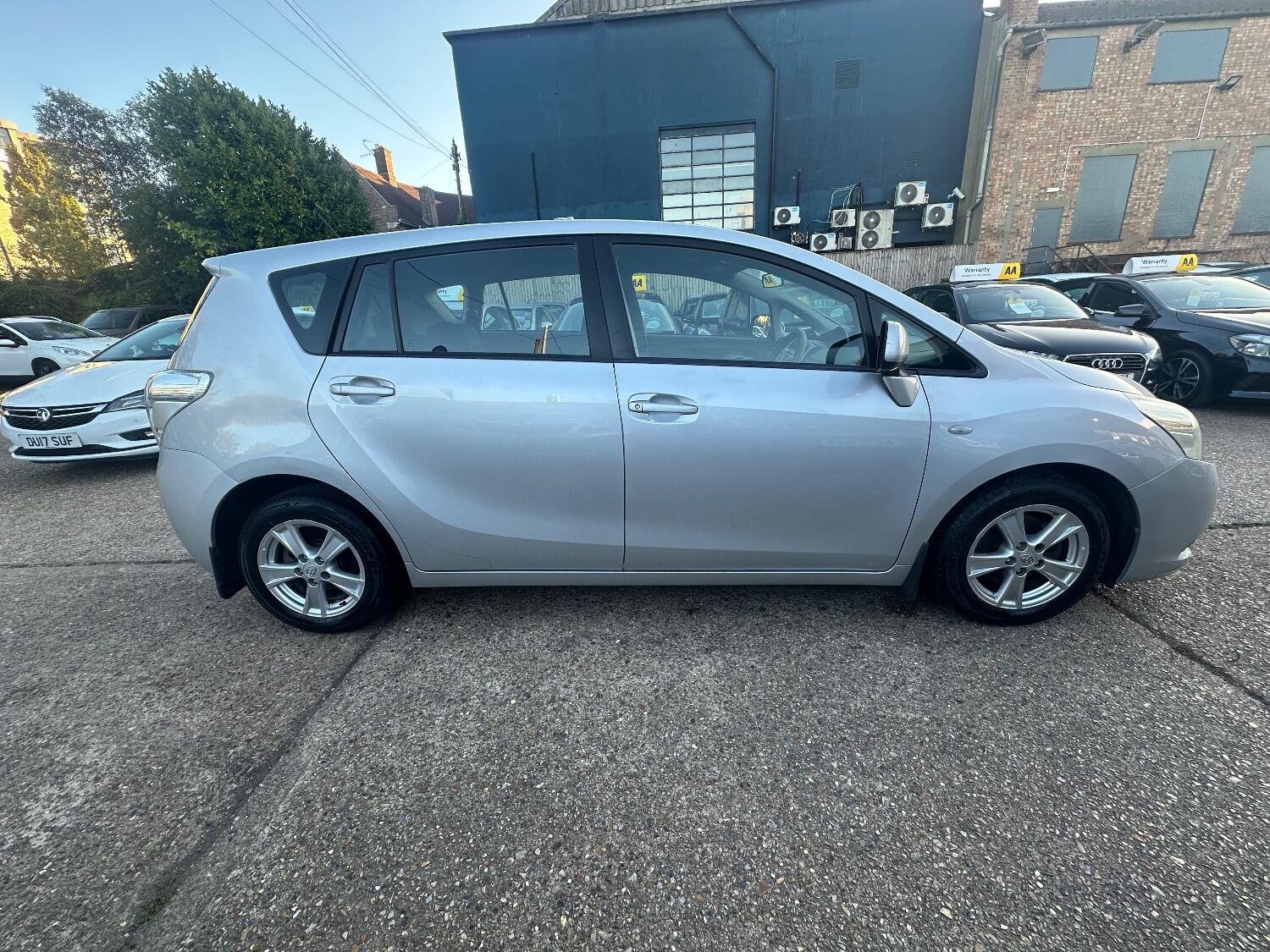 Used Toyota Verso 2009 for sale - 76170434: Photo 8