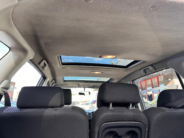 Used Toyota Corolla Verso 2002 for sale - 76030800: Photo 14