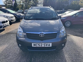 Used Toyota Corolla Verso 2002 for sale - 76030800: Photo 2