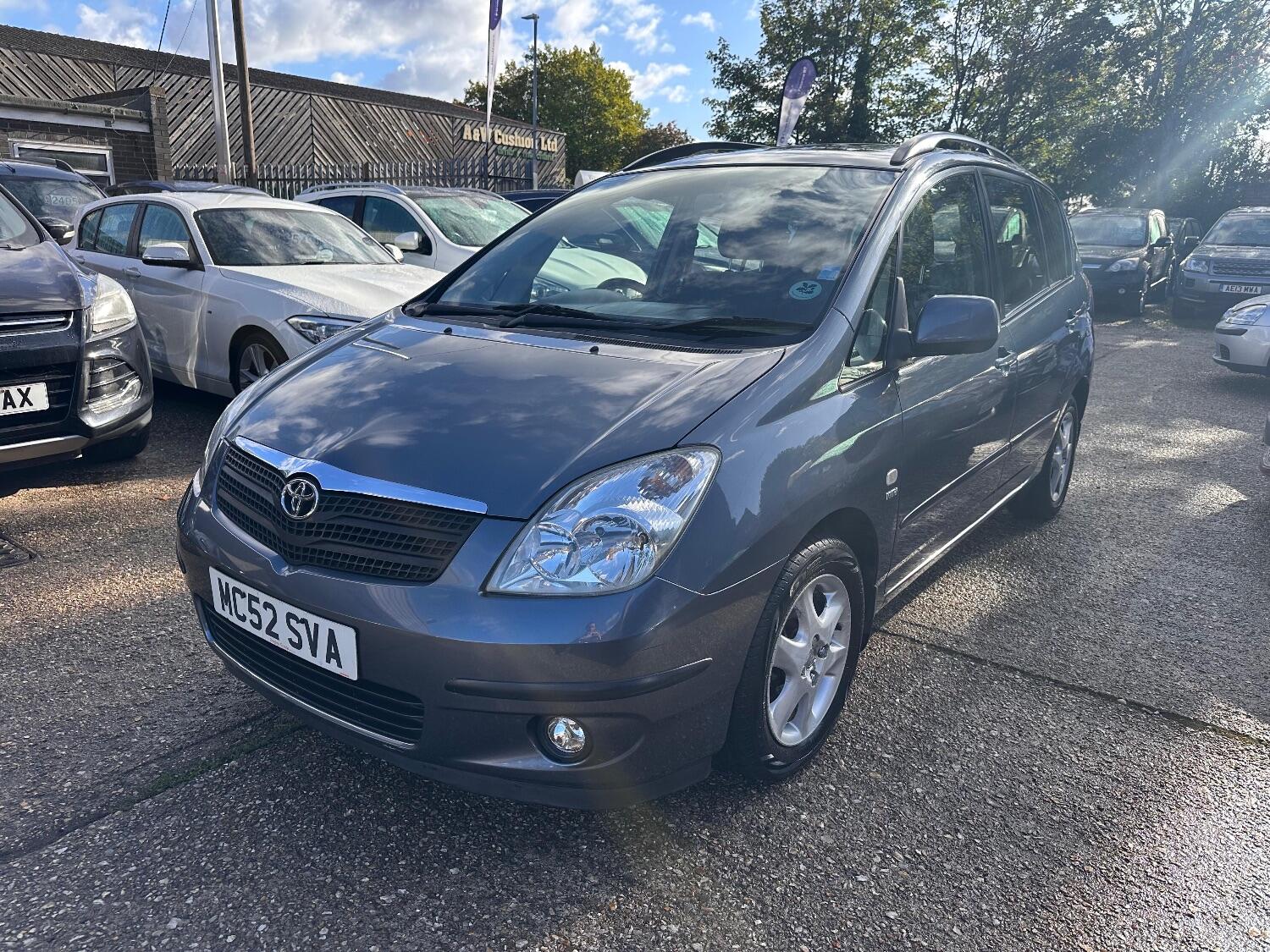 Used Toyota Corolla Verso 2002 for sale - 76030800: Photo 3