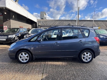 Used Toyota Corolla Verso 2002 for sale - 76030800: Photo 4