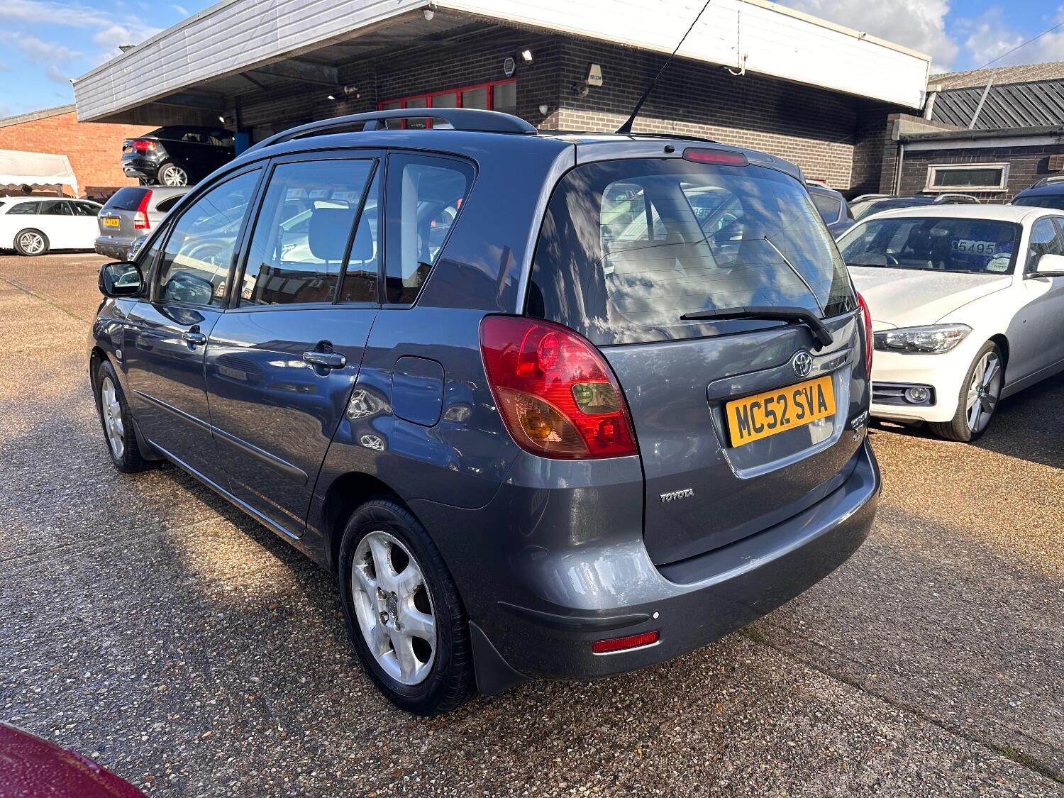 Used Toyota Corolla Verso 2002 for sale - 76030800: Photo 5