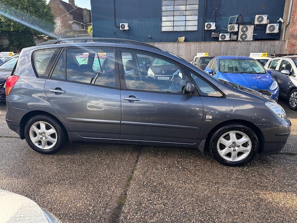 Used Toyota Corolla Verso 2002 for sale - 76030800: Photo 8