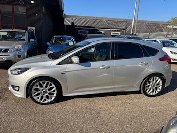 Used Ford Focus 2017 for sale - 77464638: Photo