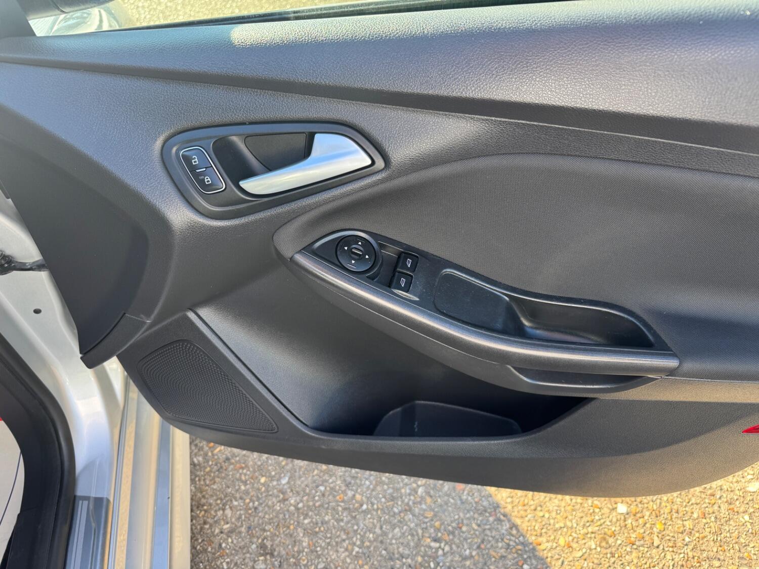 Used Ford Focus 2017 for sale - 77464638: Photo 9