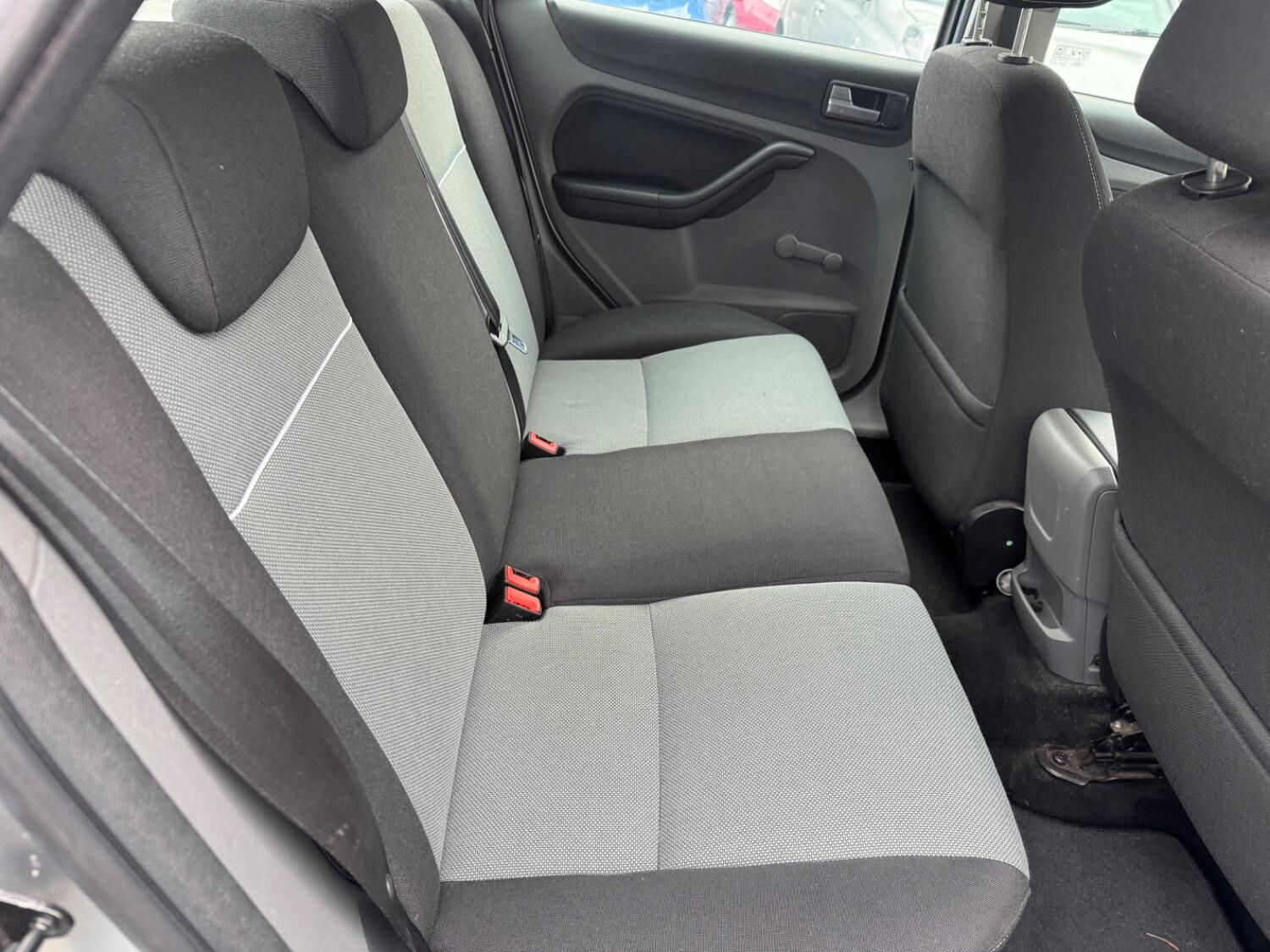 Used Ford Focus 2010 for sale - 76794317: Photo 12