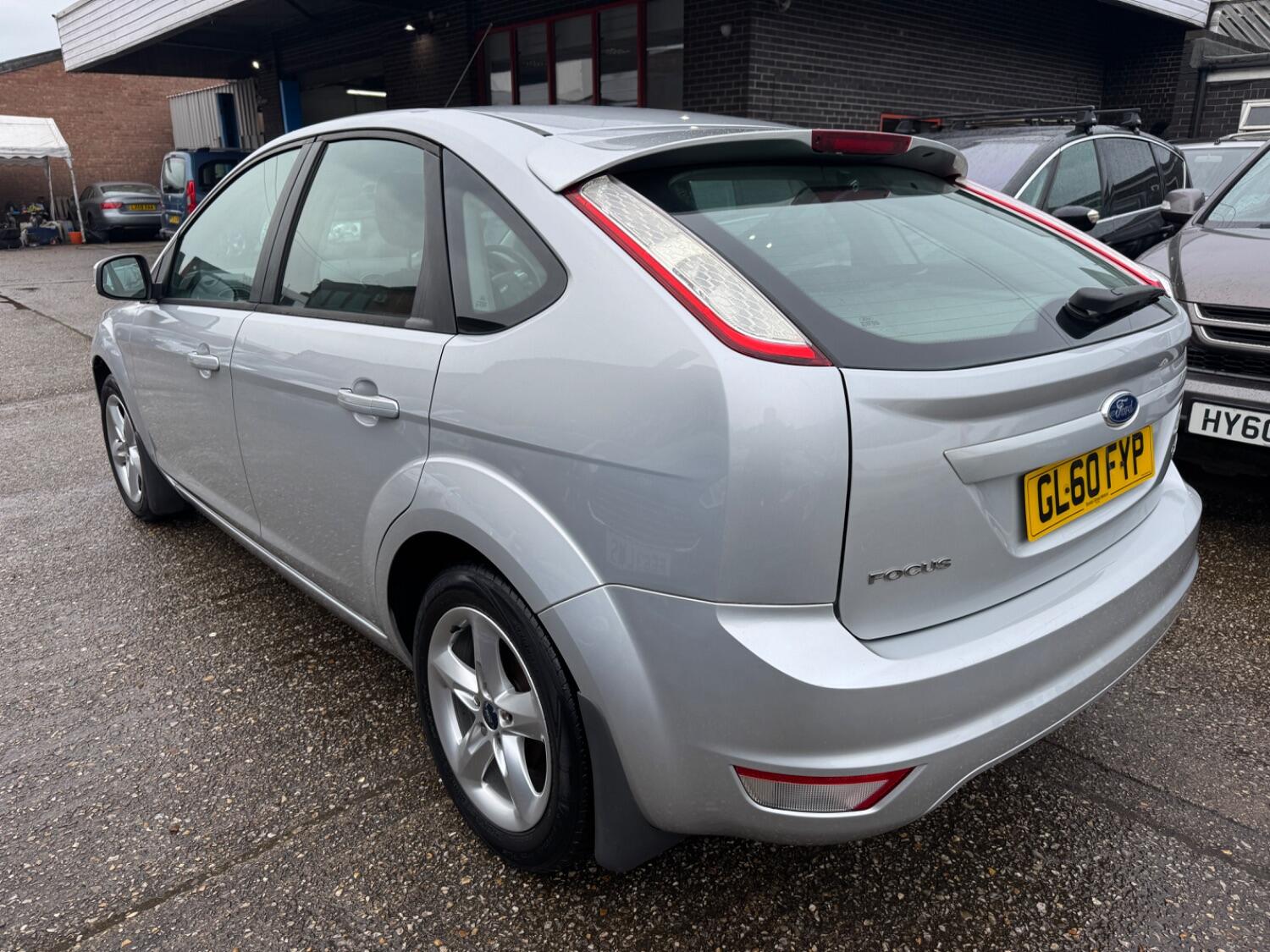 Used Ford Focus 2010 for sale - 76794317: Photo 4