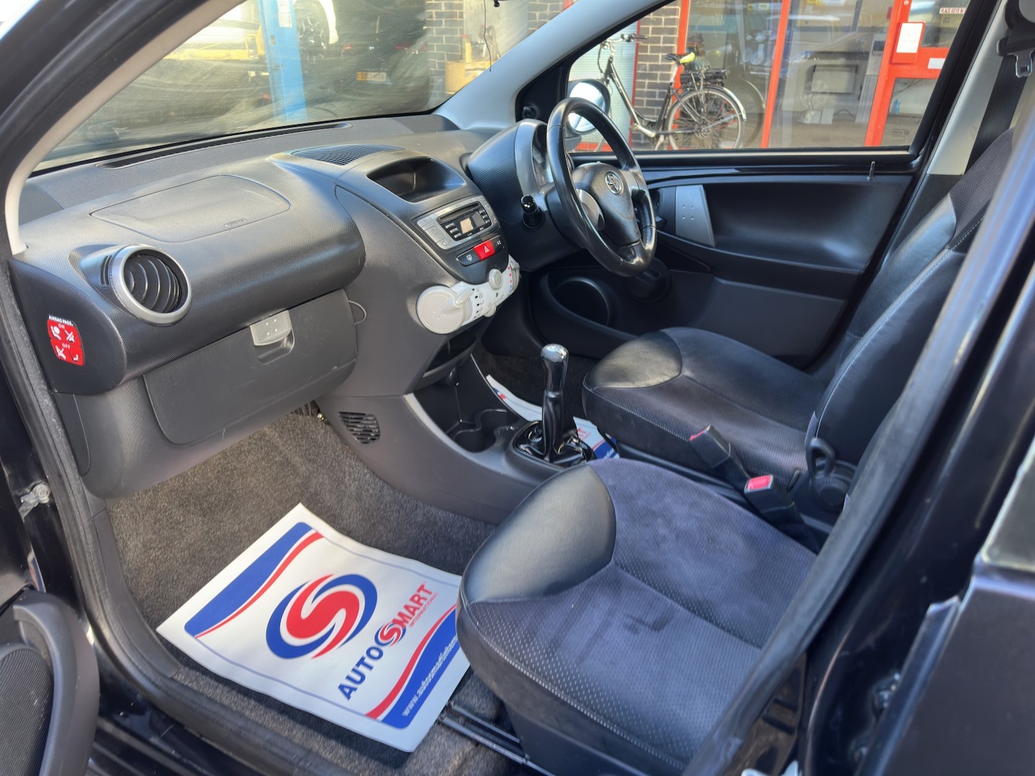 Used Toyota AYGO 2012 for sale - 77241923: Photo 12