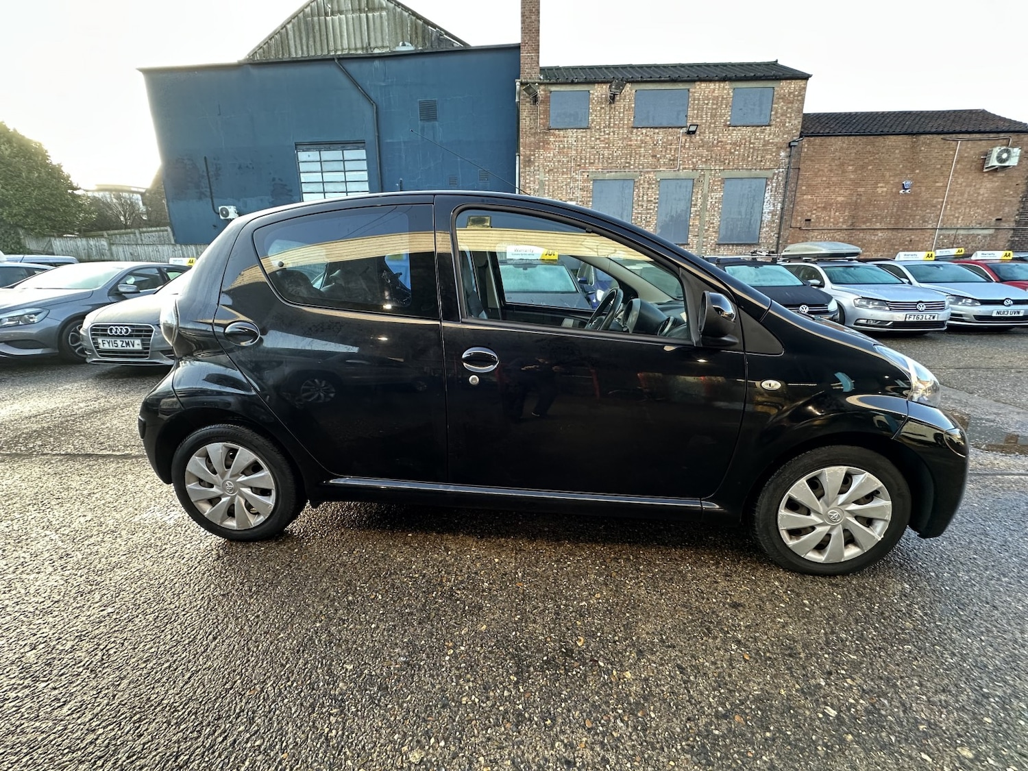 Used Toyota AYGO 2012 for sale - 77241923: Photo 8
