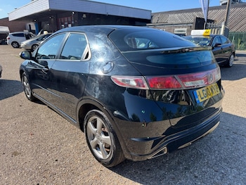 Used Honda Civic 2010 for sale - 75213061: Photo