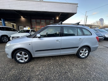 Used Skoda Fabia 2010 for sale - 77241930: Photo