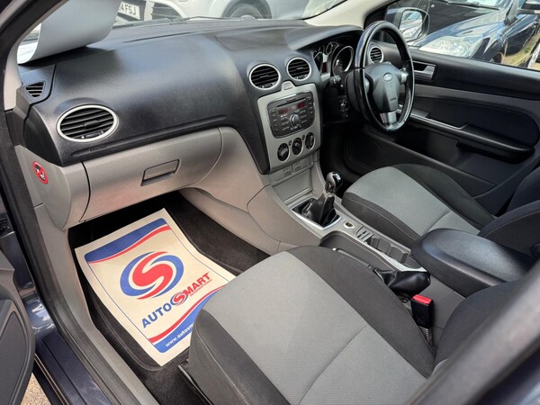 Used Ford Focus 2010 for sale - 74651049: Photo 12